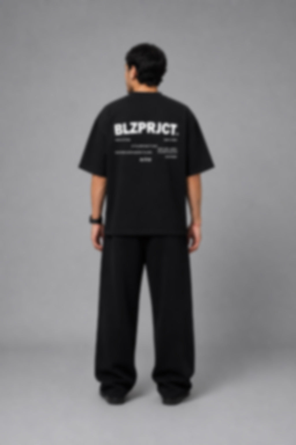 THE SOURCE HANDS BOXY TSHIRT BLACK