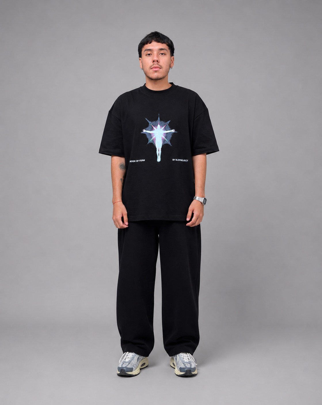 THE SOURCE STAR TSHIRT BLACK